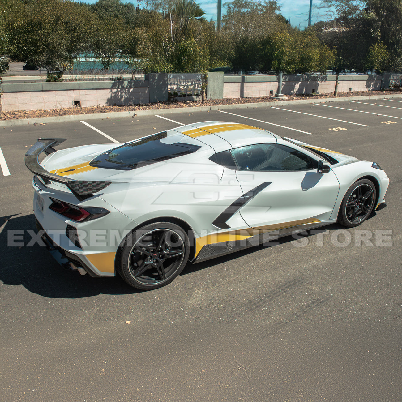 Chevrolet Corvette C8 DRY CARBON FIBER 5VM Side Skirts