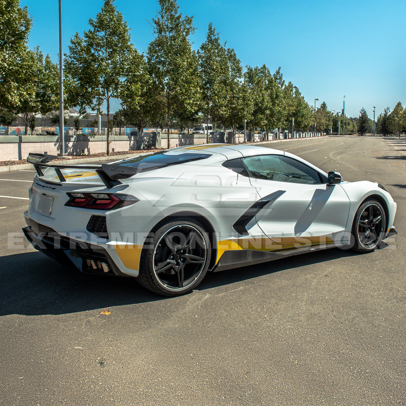 Chevrolet Corvette C8 DRY CARBON FIBER 5VM Side Skirts