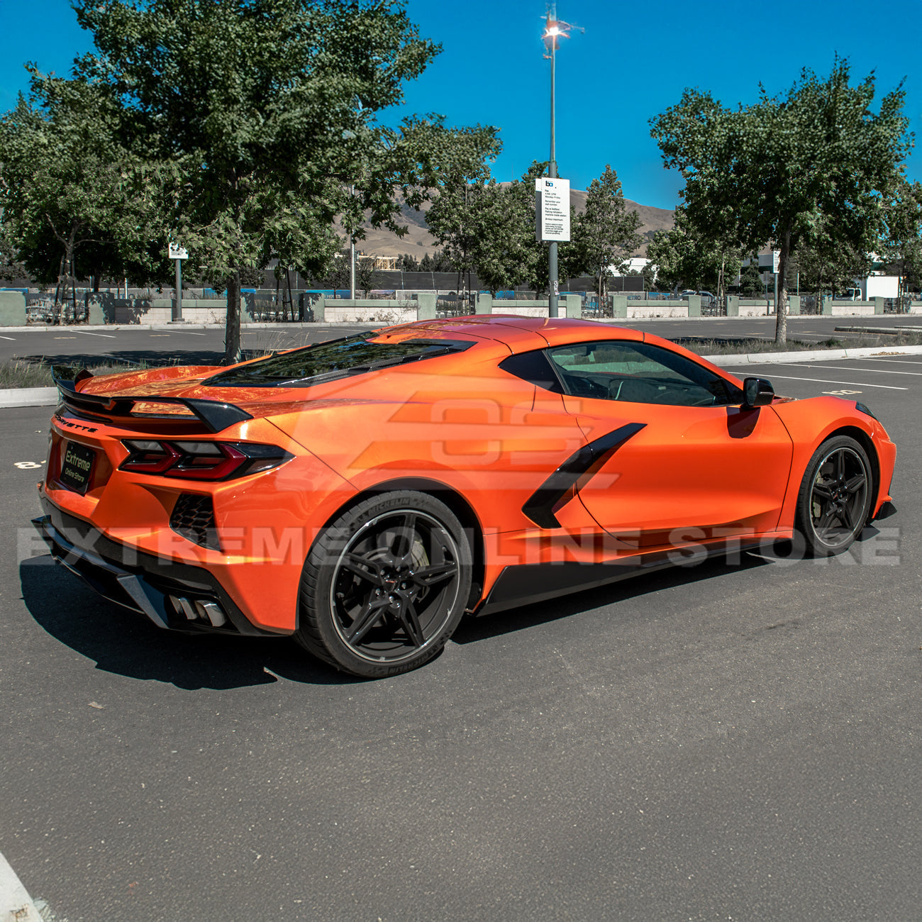 Chevrolet Corvette C8 DRY CARBON FIBER 5VM Side Skirts