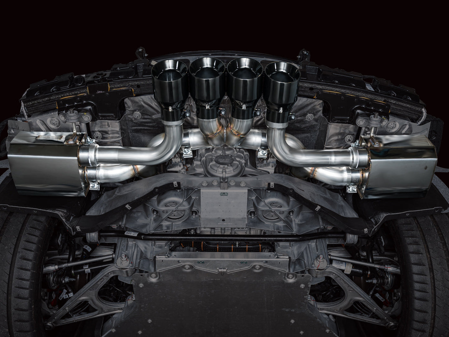 AWE SwitchPath Exhaust for C8 Corvette Z06 - Diamond Black Tips