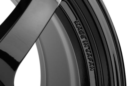 Gram Lights 57DR Glossy Black 18X8.5 +37mm 5x108 (Single Wheel)- 2013-2018 Ford Focus ST / 2016-2018 Ford Focus RS