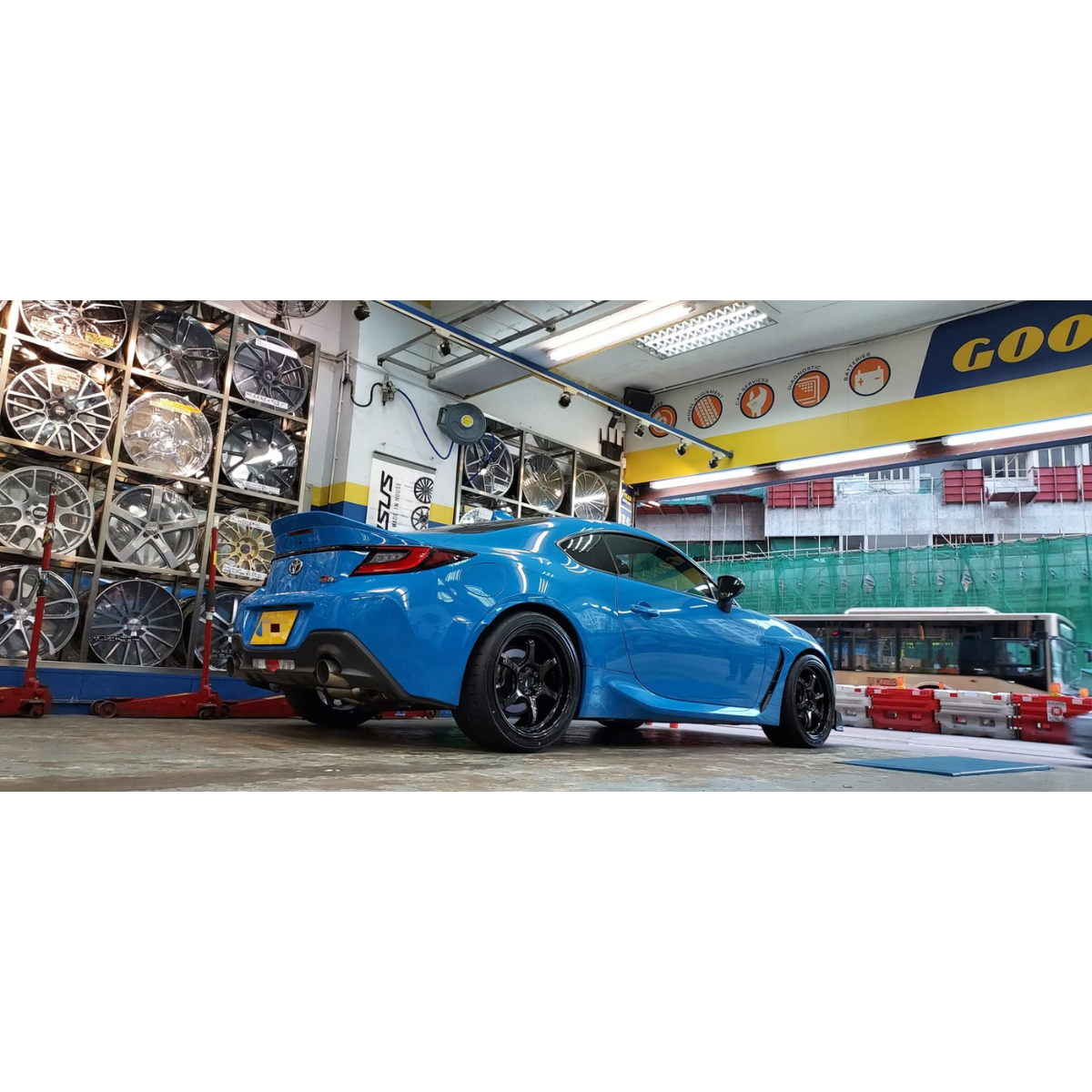 Advan R6 Wheel - 5x100